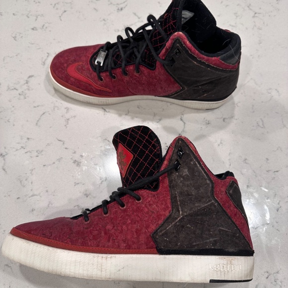 Red Wine Nike Cork Shoes - Picture 2 of 5